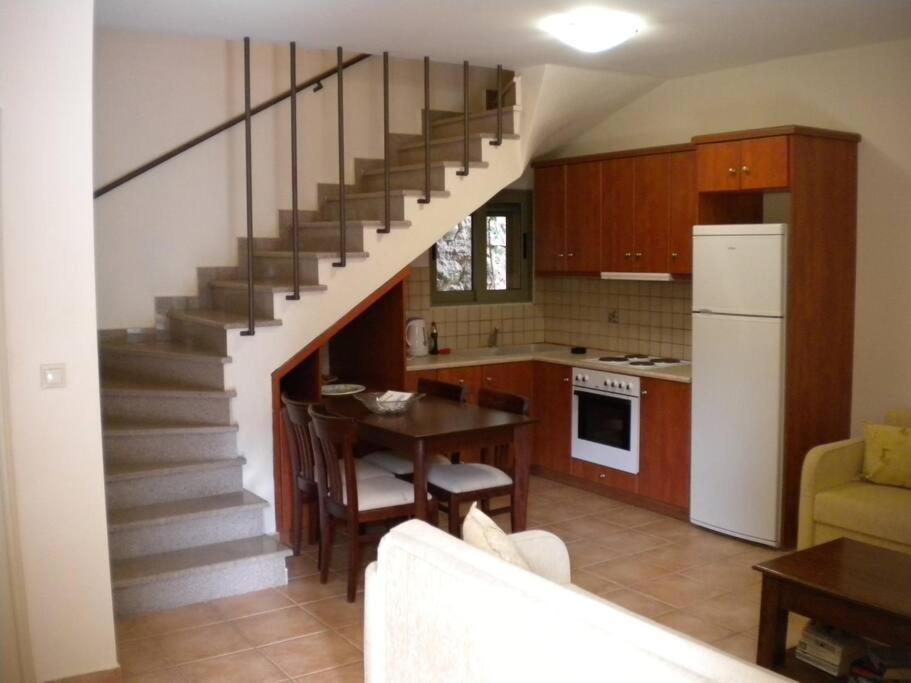 Irida Villa