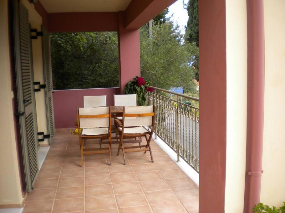 Irida Villa